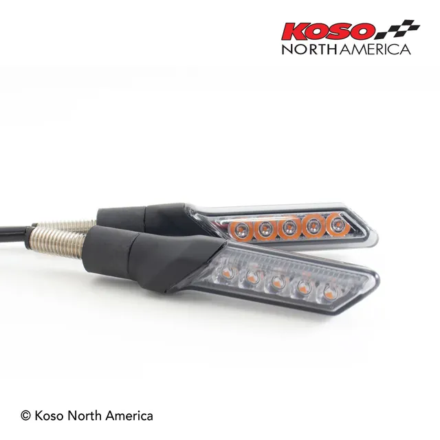 Koso GW-02 frecce LED sequenziali coppia lente fumé